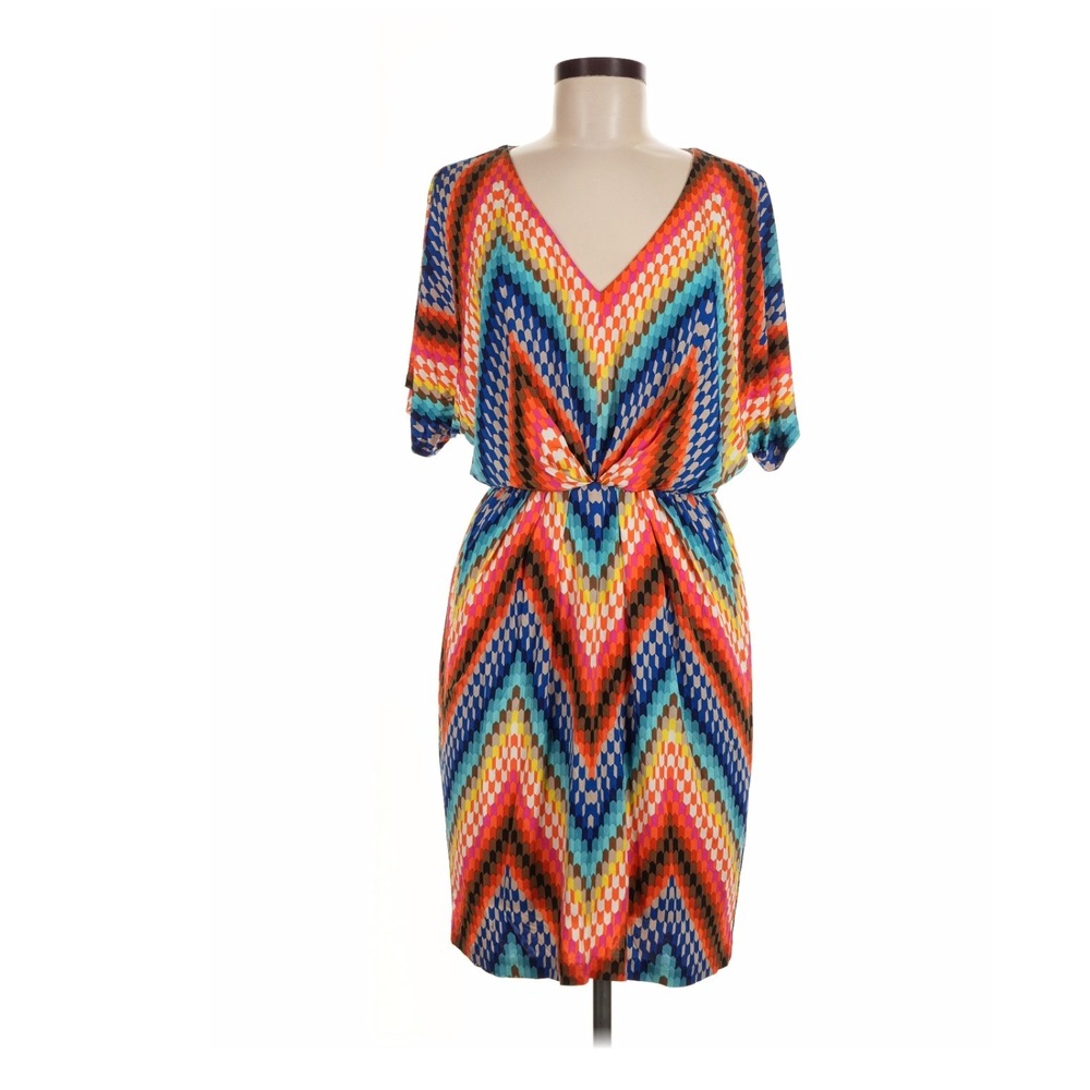 Trina Turk Size 8 Multicolor Chevron V-Neck Twist Front Dress Boho Rainbow Luxe